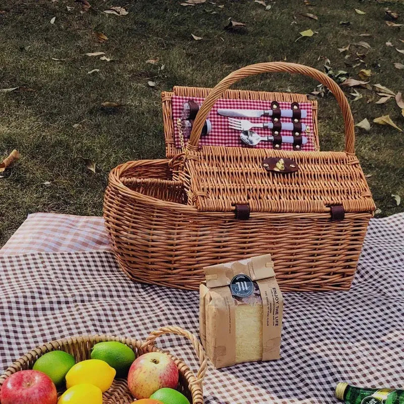 Grand Panier de Pique-Nique en Rotin 4 Personnes avec Accessoires Les paniers et Cabas de Sophie