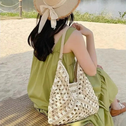 Sac Cabas à bandoulière tissé en Paille de couleur contrastée fait main - Vacances - Capacité élevée Les paniers et Cabas de Sophie