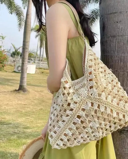 Sac Cabas à bandoulière tissé en Paille de couleur contrastée fait main - Vacances - Capacité élevée Les paniers et Cabas de Sophie